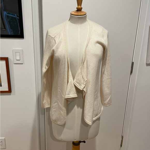 CZ Falconer cream sweater/cardigan - Picture 2 of 4